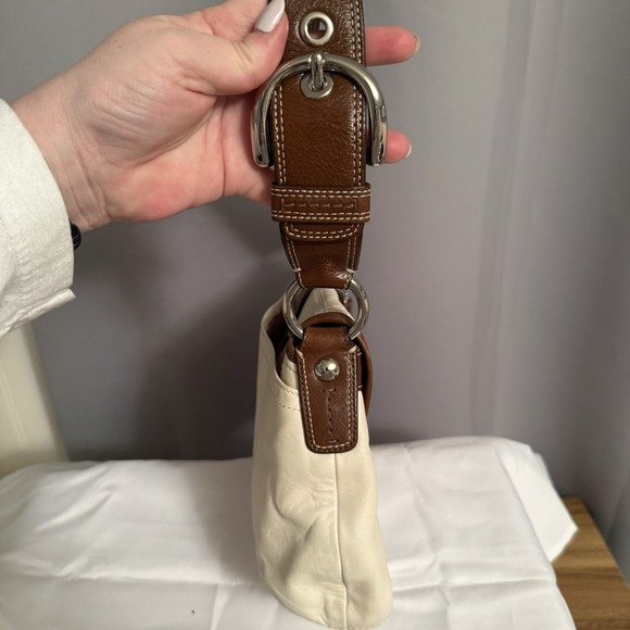 COACH Y2K White Brown Leather Pleated Soho Shoulder Handbag Buckle F15204 - Picture 6 of 16